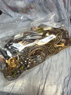 👍50% off Vintage 6 pounds Jewelry Bundle   lot B